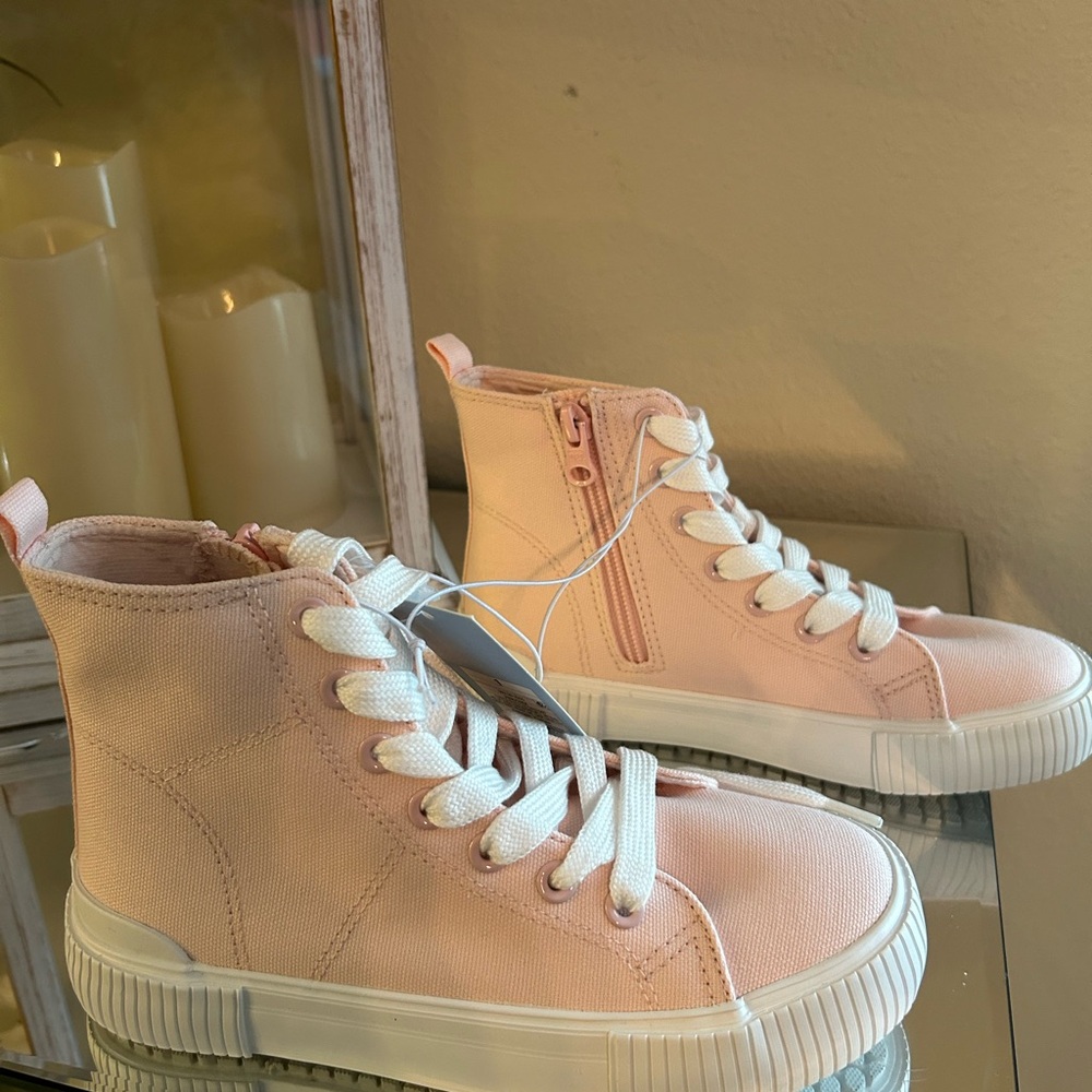 Cat & Jack pale pink Girls high top sneakers